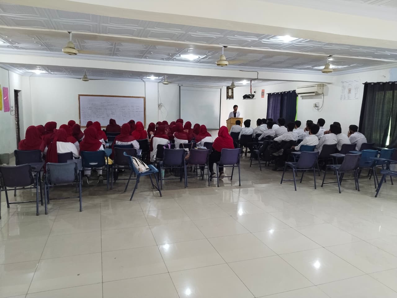 Live Faculty Lecture & Classroom Instruction